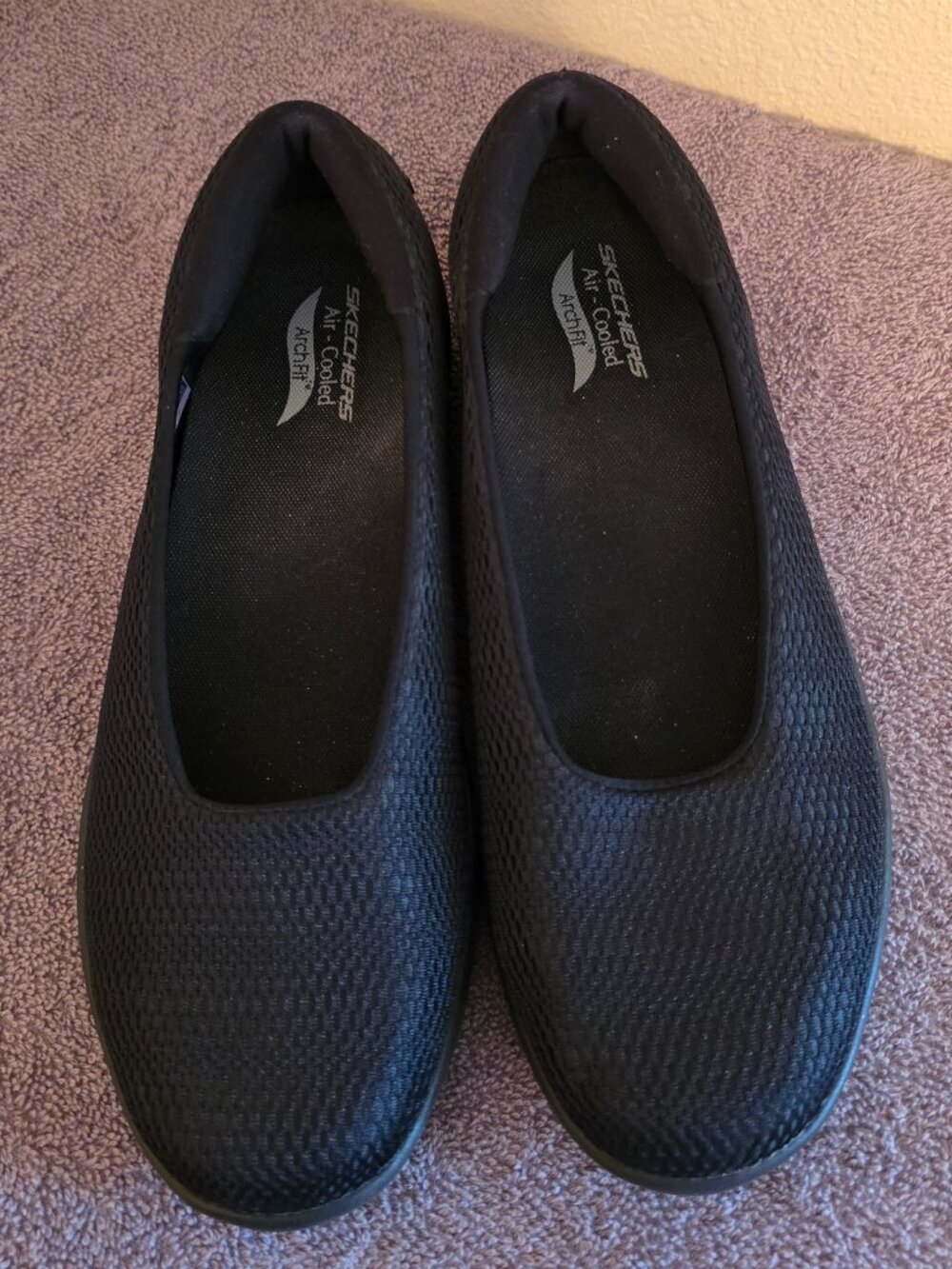 Skechers Air Cooled Arch Fit Step In Flats Size 7.5
